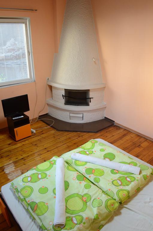 Elegance On A Budget - Rooms For Rent In Sofia Center Dış mekan fotoğraf