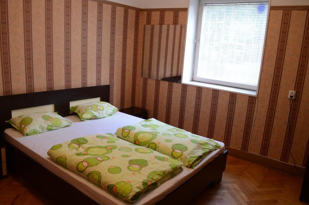 Elegance On A Budget - Rooms For Rent In Sofia Center Dış mekan fotoğraf