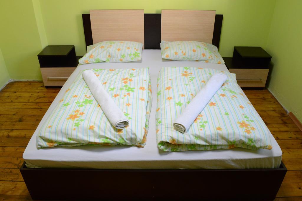 Elegance On A Budget - Rooms For Rent In Sofia Center Dış mekan fotoğraf