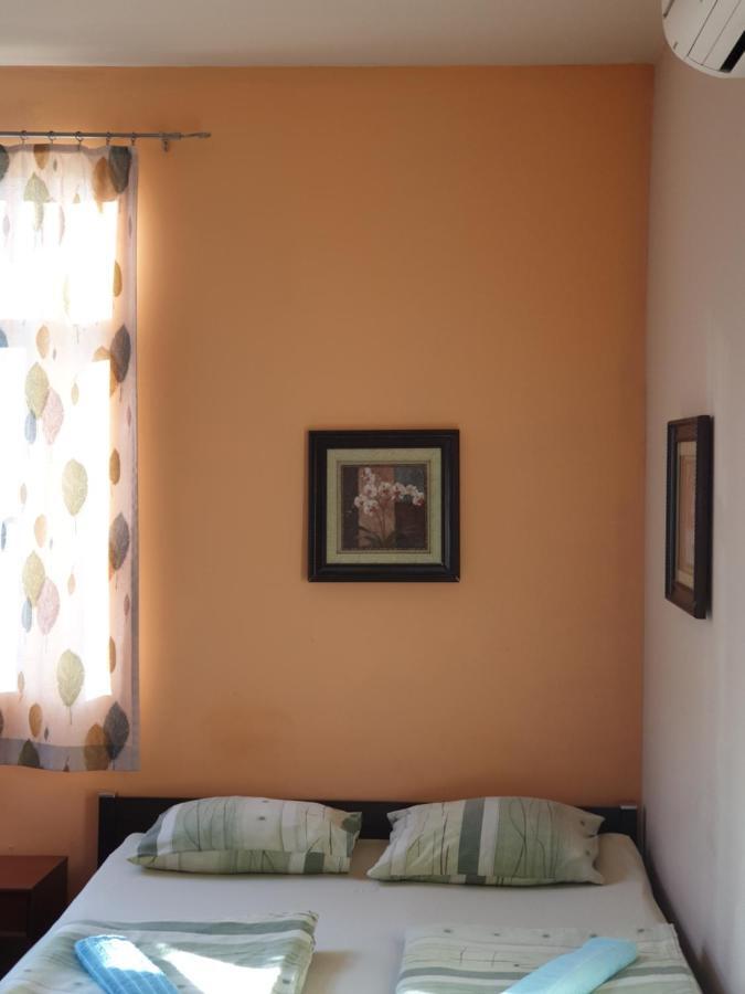 Elegance On A Budget - Rooms For Rent In Sofia Center Dış mekan fotoğraf